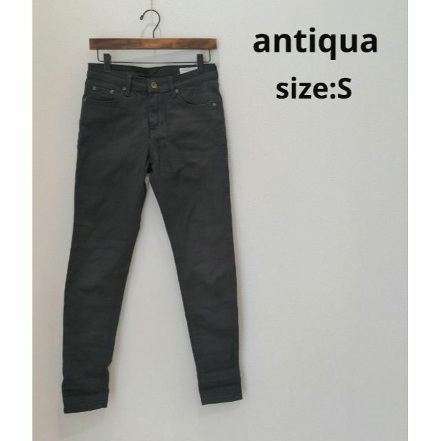 antiqua(アンティカ)のアンティカ antiqua ストレッチ  パンツ チャコールグレー レディース レディースのパンツ(カジュアルパンツ)の商品写真