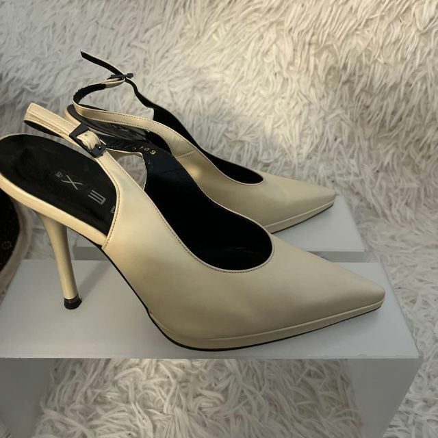 COMEX エナメルバックストラップパンプス 【S】黒 | mdh.com.sa