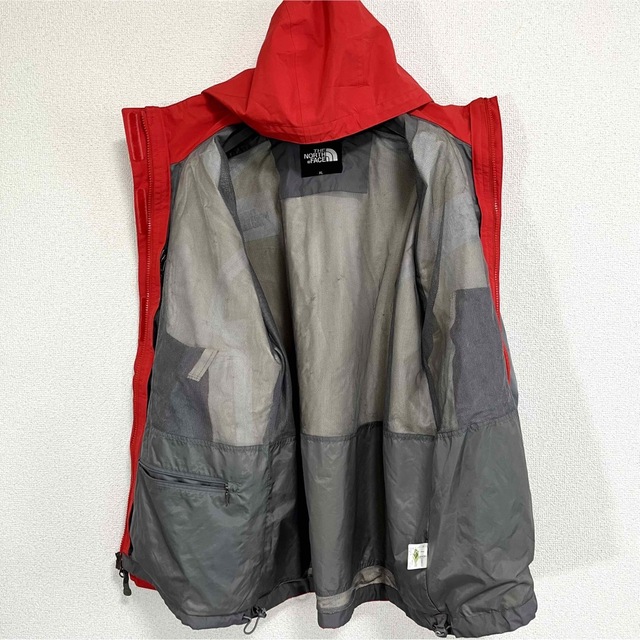 THE NORTH FACE(ザノースフェイス)の美品人気 ノースフェイス マウンテンパーカー ゴアテックス レディースXL レディースのジャケット/アウター(ナイロンジャケット)の商品写真