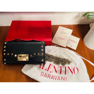 VALENTINO ヴァレンティ ガラヴァーニ チェーンウォレット
