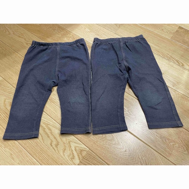 UNIQLO(ユニクロ)のユニクロ　レギンス　7分丈　100 2枚セット キッズ/ベビー/マタニティのキッズ服男の子用(90cm~)(パンツ/スパッツ)の商品写真