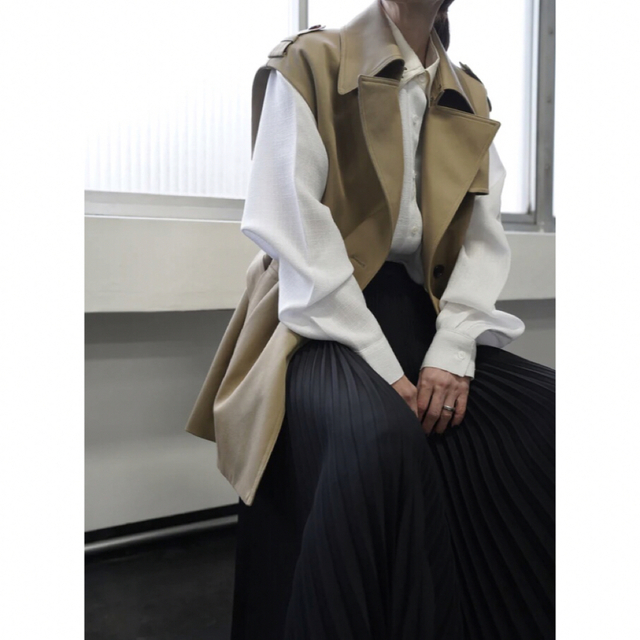 IIROT - セール IIROT今季新作 Trench Vest_Beige 新品の通販 by aki's ...