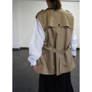 IIROT - セール IIROT今季新作 Trench Vest_Beige 新品の通販 by aki's