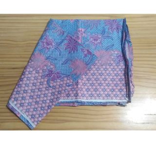 マレーシア バティック 生地 青 オレンジ 紫 パステル 花柄(生地/糸)