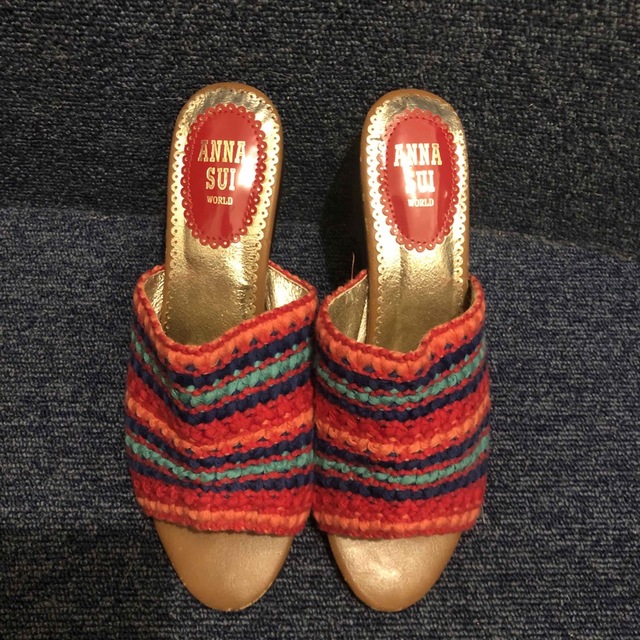 ANNA SUI(アナスイ)のANNA SUI アナスイ 編み込み サンダル ミュール レディースの靴/シューズ(ミュール)の商品写真