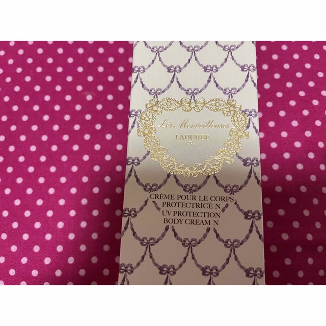 Les Merveilleuses LADUREE(レメルヴェイユーズラデュレ)のレ・メルヴェイユーズ ラデュレ ボディ用 日焼け止め 115g SPF50 コスメ/美容のボディケア(日焼け止め/サンオイル)の商品写真