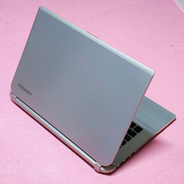 ★薄型軽量モデル★東芝スタイリッシュPC☆高性能i3\u0026新品SSD搭載☆オフィス付