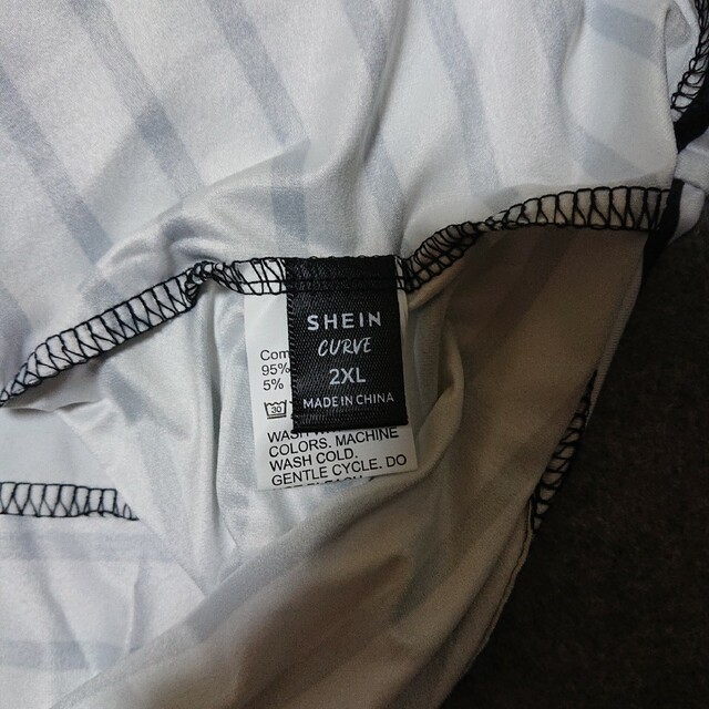 SHEIN レディース半袖 レディースのトップス(カットソー(半袖/袖なし))の商品写真