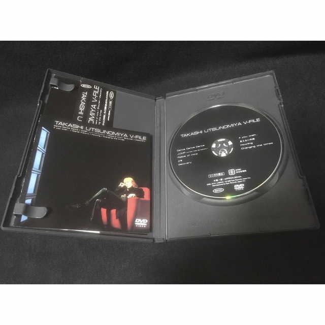 宇都宮隆　TAKASHI　UTSUNOMIYA　V-FILE DVD +  エンタメ/ホビーのDVD/ブルーレイ(ミュージック)の商品写真