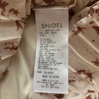 SNIDEL - snidel 極美品❁⃘.゚22ss大人気完売 プリントプリーツ