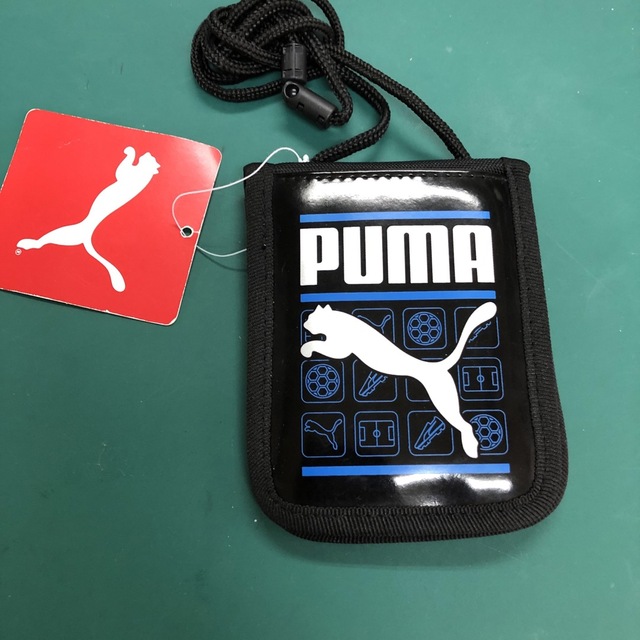 タグ付き　PUMA パスケース ひも付 PM124DMB0 インテリア/住まい/日用品の文房具(その他)の商品写真