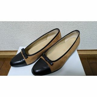 Wacoal　パンプス黒茶コンビ　23ｃｍ(ハイヒール/パンプス)