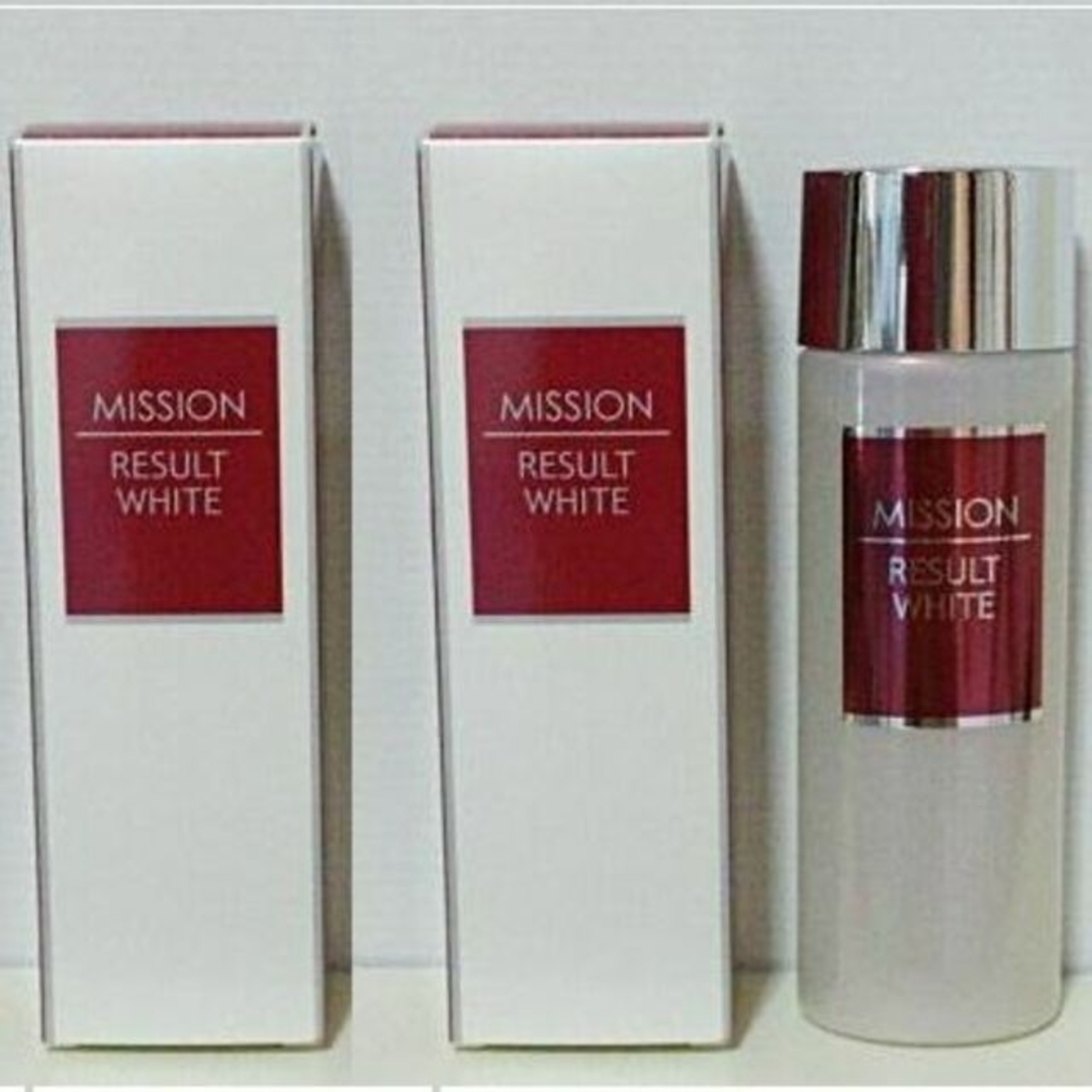 AVON(エイボン)の２本　さっぱりしっとり　美白 キメ 毛穴解決　リザルトホワイト　エイボン コスメ/美容のスキンケア/基礎化粧品(化粧水/ローション)の商品写真
