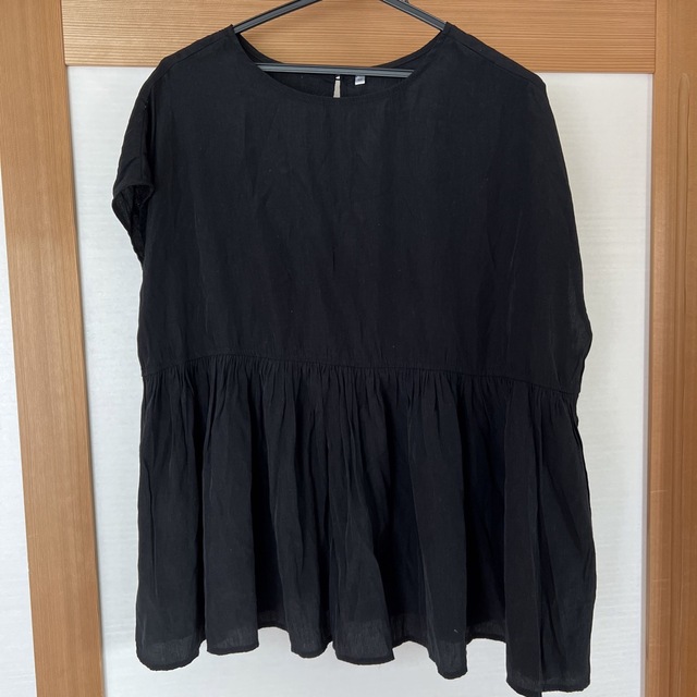 半袖　トップス　ブラック　Mサイズ レディースのトップス(Tシャツ(半袖/袖なし))の商品写真