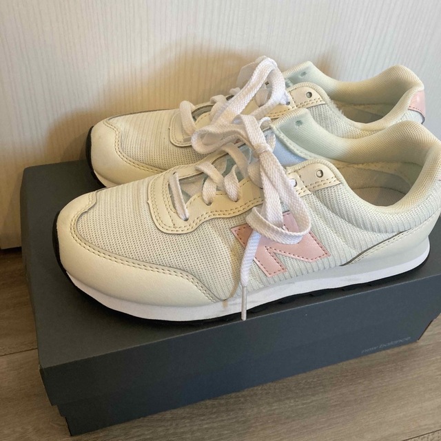 newbalance スニーカー　美品