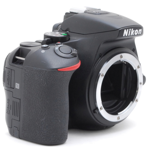 ダブルレンズ、状態◎、最新機種の極上な一品❤️Nikon D5600