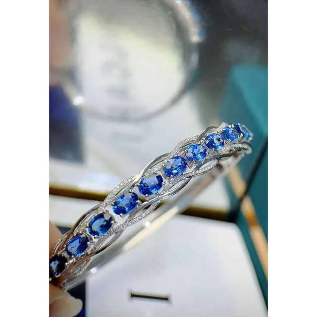 天然  ブルーサファイア ダイヤ バングル8.8ct k18 ¥