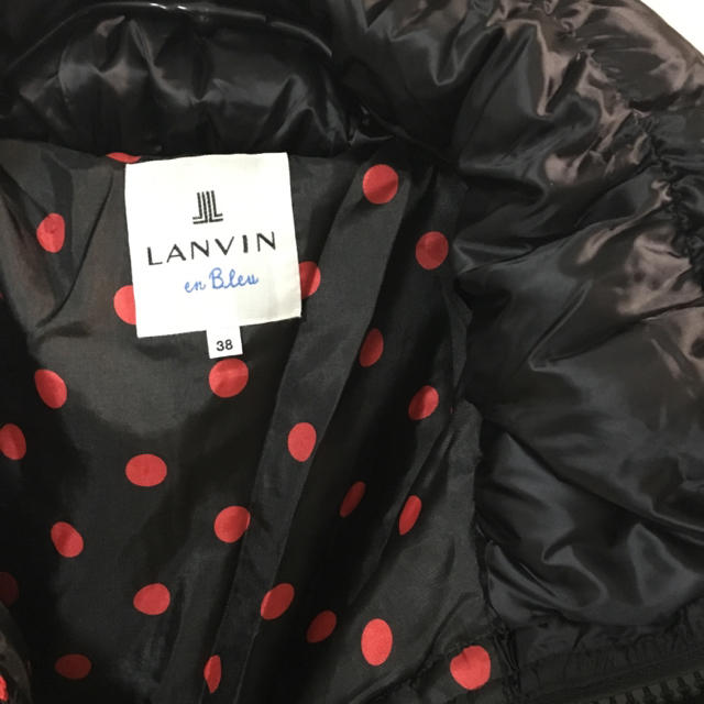 LANVIN en Bleu(ランバンオンブルー)のランバンオンブルー ショートダウン レディースのジャケット/アウター(ダウンコート)の商品写真