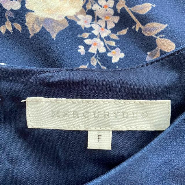 MERCURYDUO(マーキュリーデュオ)のMERCURYDUO　マーキュリーデュオ　花柄　ワンピース　レディース　花柄 レディースのワンピース(ひざ丈ワンピース)の商品写真