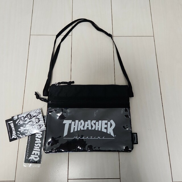 THRASHER(スラッシャー)のスラッシャー ショルダーバッグ ブラック/ホワイト THRSG114 メンズのバッグ(ショルダーバッグ)の商品写真