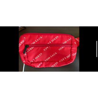 GUESS - GUESS ボディーバッグ チャーム付きの通販 by リぃ☆shop