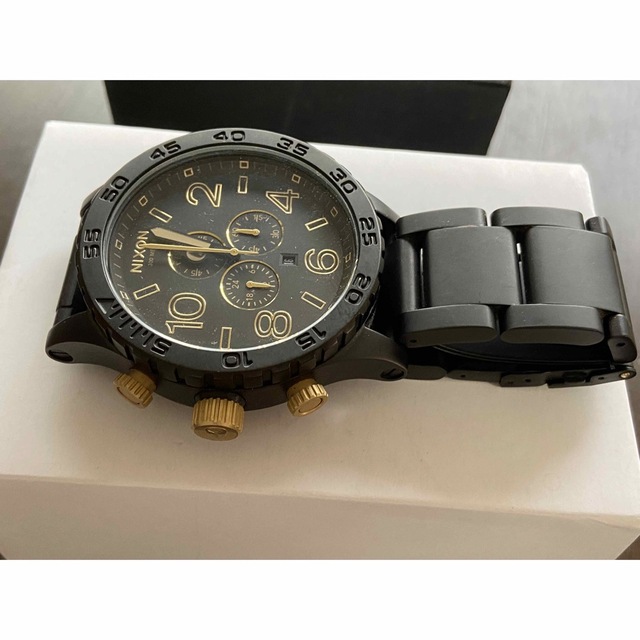 NIXON(ニクソン)のNIXON 51-30 Chrono（Matte Black / Gold） メンズの時計(腕時計(アナログ))の商品写真