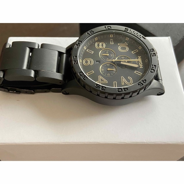 NIXON(ニクソン)のNIXON 51-30 Chrono（Matte Black / Gold） メンズの時計(腕時計(アナログ))の商品写真