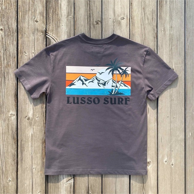 STANDARD CALIFORNIA(スタンダードカリフォルニア)の西海岸スタイル☆LUSSO SURF トロピカルTシャツ　グレー　Lサイズ☆ メンズのトップス(Tシャツ/カットソー(半袖/袖なし))の商品写真