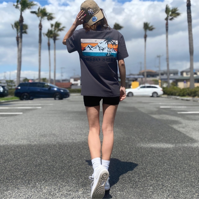 STANDARD CALIFORNIA(スタンダードカリフォルニア)の西海岸スタイル☆LUSSO SURF トロピカルTシャツ　グレー　Lサイズ☆ メンズのトップス(Tシャツ/カットソー(半袖/袖なし))の商品写真