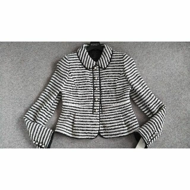 TO BE CHIC - 新品　TO BE CHIC　ツイードステンカラージャケット38　白黒75900円