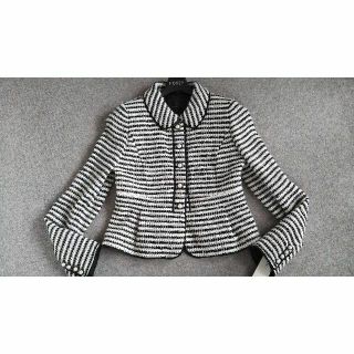 トゥービーシック(TO BE CHIC)の新品　TO BE CHIC　ツイードステンカラージャケット38　白黒75900円(テーラードジャケット)