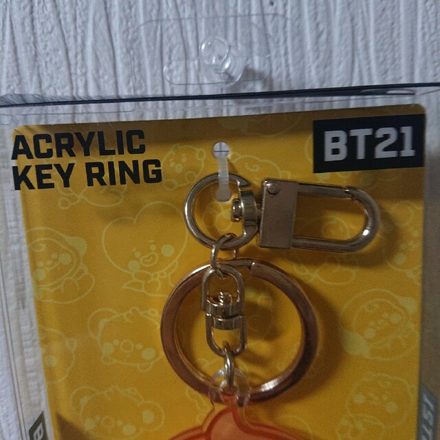 BT21(ビーティーイシビル)のbts BT21アクリルキーリングSHOOKY新品未使用 エンタメ/ホビーのタレントグッズ(アイドルグッズ)の商品写真