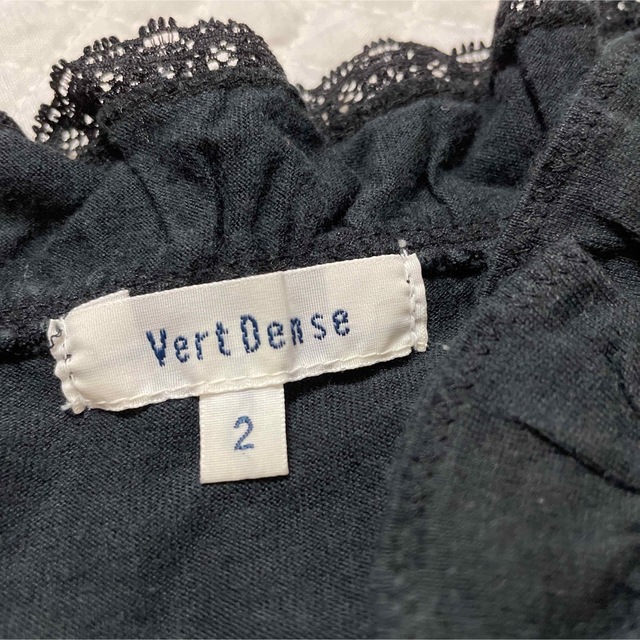 Vert Dense(ヴェールダンス)の美品 Vert Dense トップス カットソー 2 ブラック 無地 シンプル レディースのトップス(カットソー(長袖/七分))の商品写真
