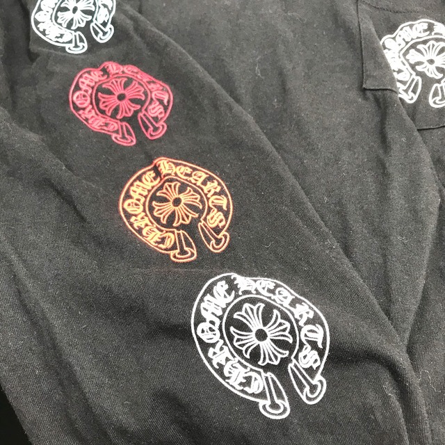 Chrome Hearts(クロムハーツ)のクロムハーツ CHROME HEARTS マルチカラーホースシュー ロングＴシャツ コットン ブラック メンズのトップス(Tシャツ/カットソー(七分/長袖))の商品写真