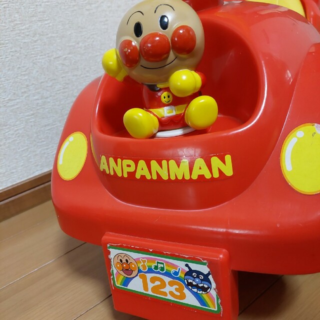 アンパンマン(アンパンマン)のNEWメロディーアンパンマンカー キッズ/ベビー/マタニティのおもちゃ(電車のおもちゃ/車)の商品写真