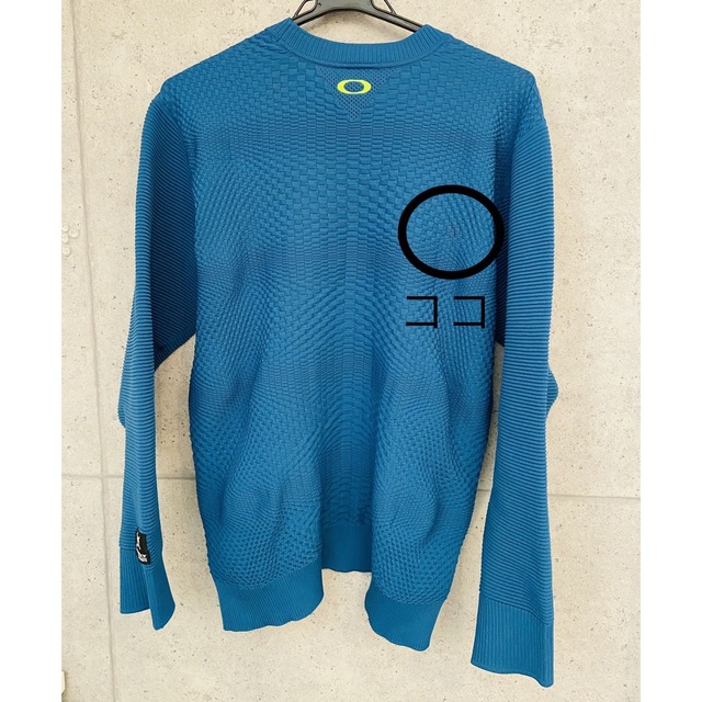 Oakley(オークリー)のオークリーゴルフ　MENSスカル長袖セーター　USED スポーツ/アウトドアのゴルフ(ウエア)の商品写真