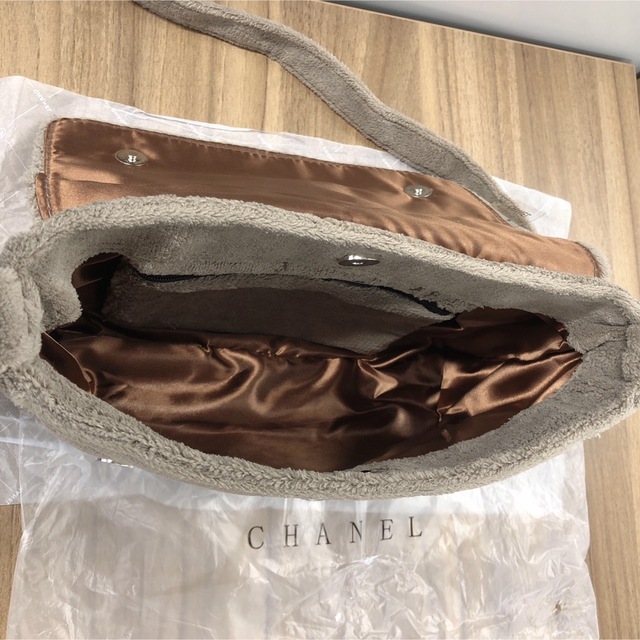 CHANEL(シャネル)の【未使用】シャネル  ココマーク パイル ショルダーバッグ ノベルティ レディースのバッグ(ショルダーバッグ)の商品写真