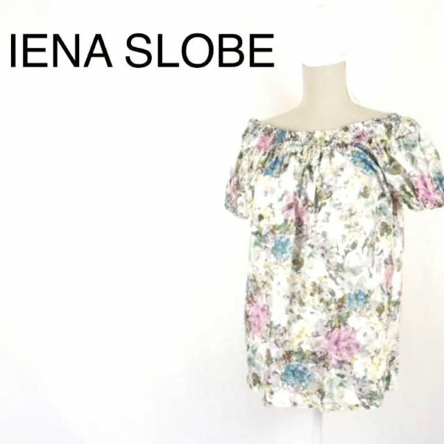 SLOBE IENA(スローブイエナ)のIENA SLOBE　スローブ イエナ 　レディース　花柄　トップス　秋 レディースのトップス(Tシャツ(半袖/袖なし))の商品写真