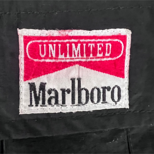 00s vintageマルボロMarlboro カーゴショーツ　ブラック メンズのパンツ(ショートパンツ)の商品写真