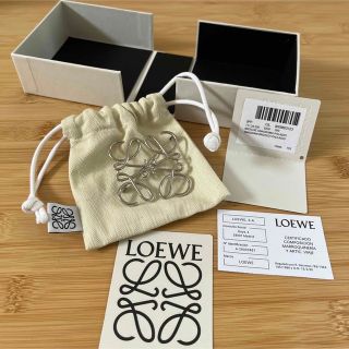 ロエベ(LOEWE)のロエベ　LOEWE ブローチ　シルバー(ブローチ/コサージュ)