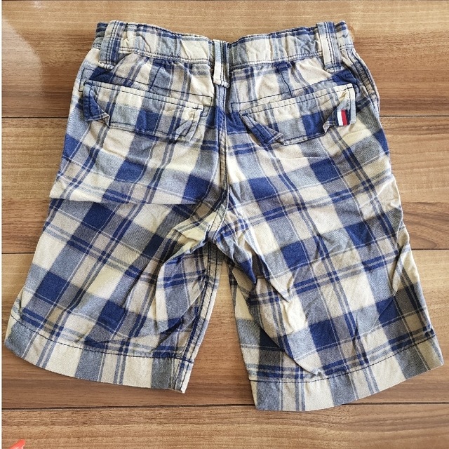 TOMMY HILFIGER(トミーヒルフィガー)の☆美品☆TOMMY HILFIGERショートパンツサイズ7 キッズ/ベビー/マタニティのキッズ服男の子用(90cm~)(パンツ/スパッツ)の商品写真