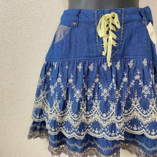 新品　axes femme　レディース　M　デニム　スカート　レース　刺繍 レディースのスカート(ミニスカート)の商品写真