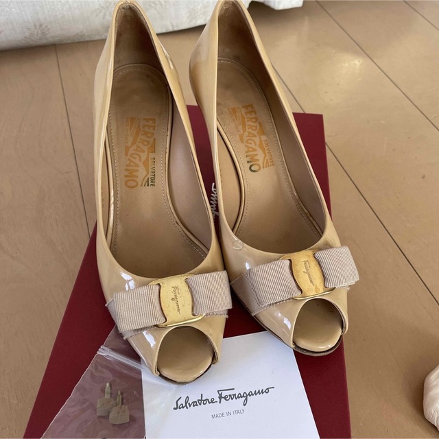 Salvatore Ferragamo - フェラガモ オープントゥ パンプス ヒールの