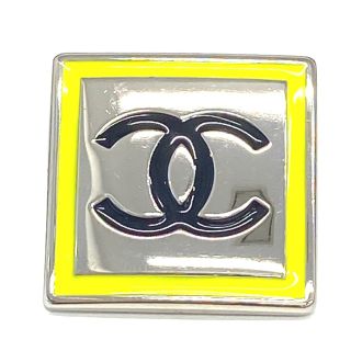 シャネル(CHANEL)の[USED/中古]CHANEL シャネル ブローチ ピンバッジ アイコンシリーズ ココマーク スクエア型 シルバー×イエロー B21B シルバー イエロー 中古 tdc-000898-4d(ブローチ/コサージュ)