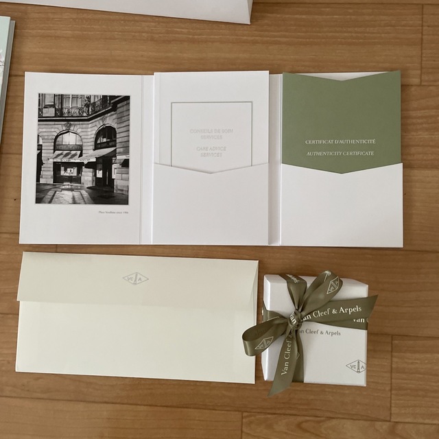 Van Cleef & Arpels - ヴァンクリーフ&アーペル 空箱、付属品セットの