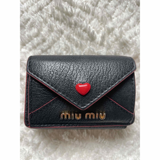 ミュウミュウ(miumiu)のmiu miu　ミュウミュウ　ハートラブレター マドラスレザー ミニ財布(財布)