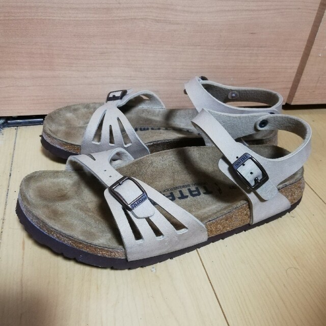 BIRKENSTOCK(ビルケンシュトック)の人気モデル【ビルケンシュトックTATAMI】「イグアス」レザーストラップサンダル レディースの靴/シューズ(サンダル)の商品写真