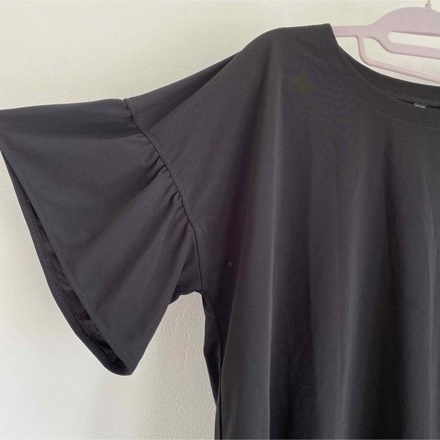 UNIQLO(ユニクロ)のUNIQLO フリル袖カットソー レディースのトップス(Tシャツ(半袖/袖なし))の商品写真