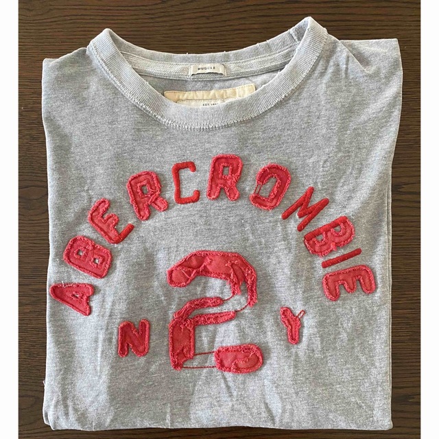 Abercrombie&Fitch(アバクロンビーアンドフィッチ)のアバクロ Tシャツ M メンズのトップス(Tシャツ/カットソー(半袖/袖なし))の商品写真