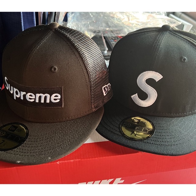 supreme newera 7 1/4 57.7cm 未使用　セットメンズ